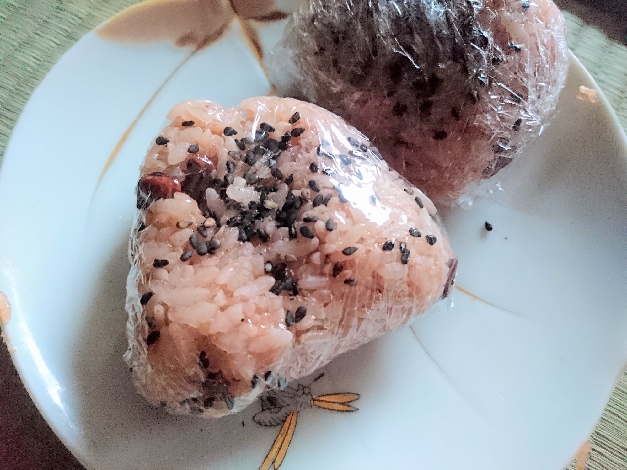 お赤飯おにぎり レシピ 作り方 By あやめぇ 楽天レシピ