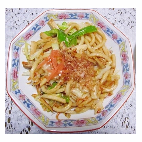 焼きうどん(ピーマン・キャベツ)