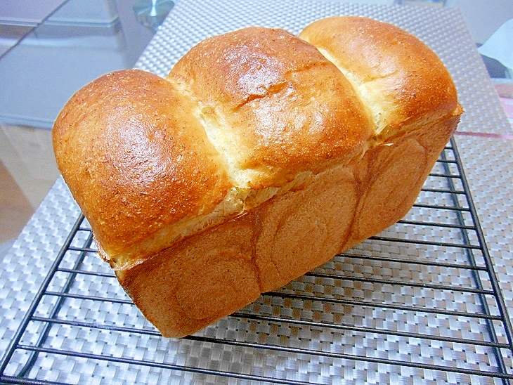 豆乳キヌア食パン