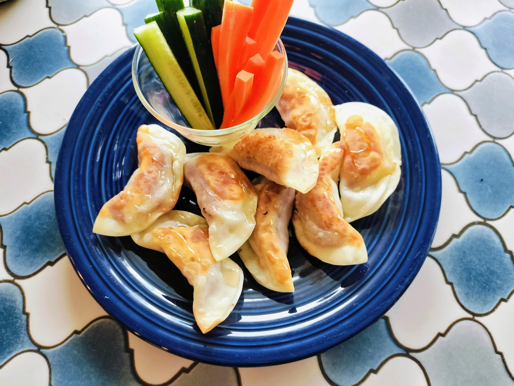 コンビーフとチーズのカリカリ餃子