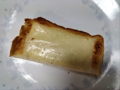 わさび風味のチーズトースト