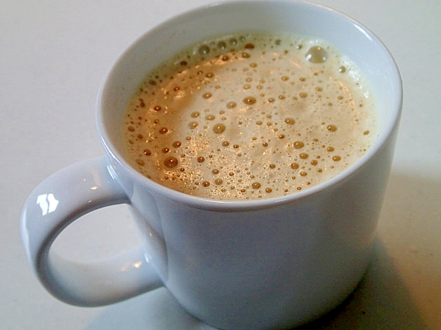 バリスタで　粒あんと緑茶のカプチーノ