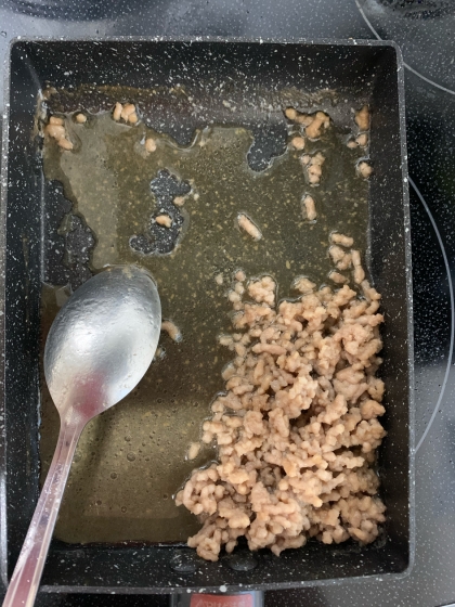 親子で美味しくいただきました♡
お肉半分の量でつくりました！
娘に泣かれてすぐあげたので写真は
1/4量です(TT)