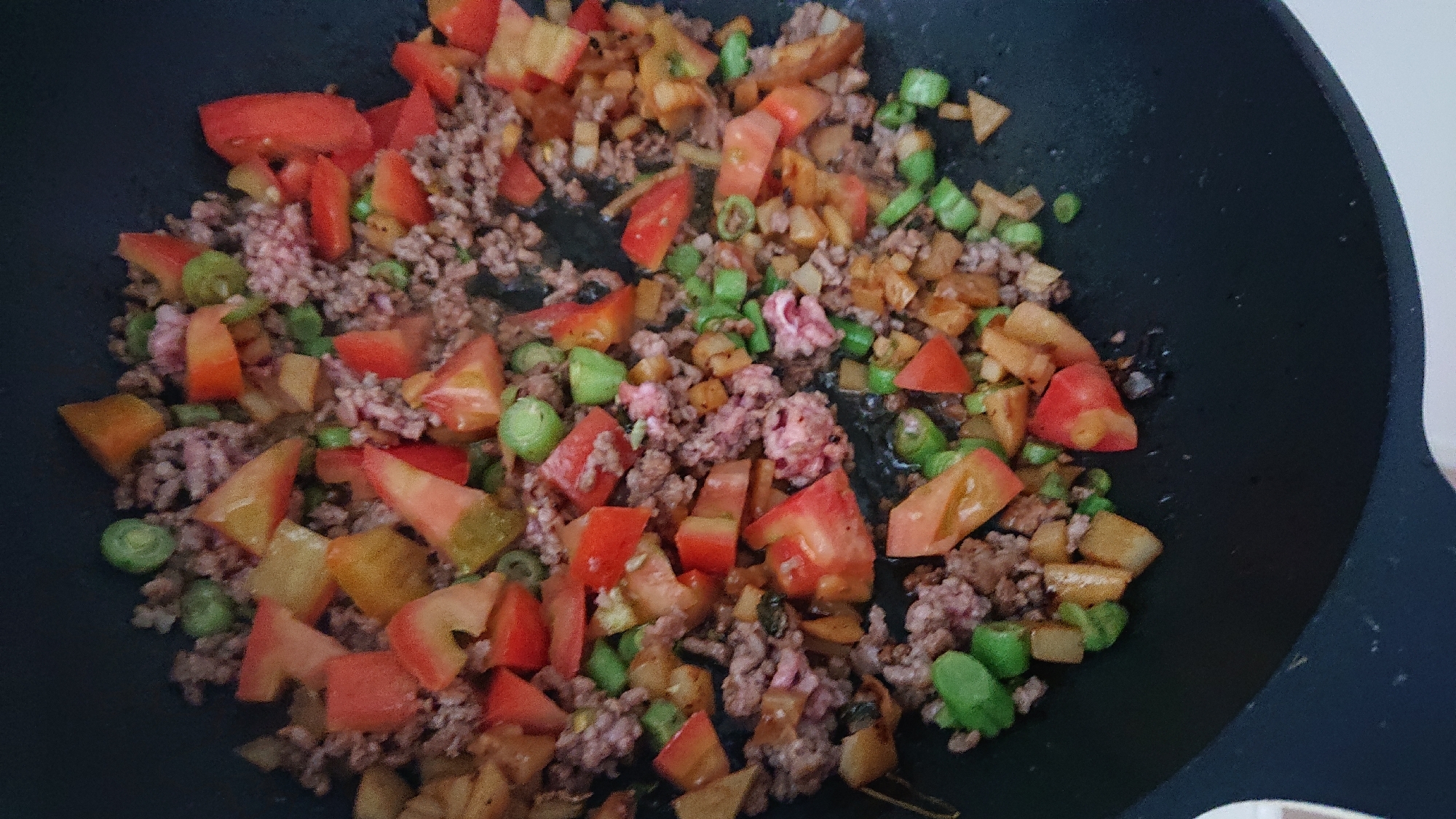 インゲンとトマトのコンソメ肉炒め