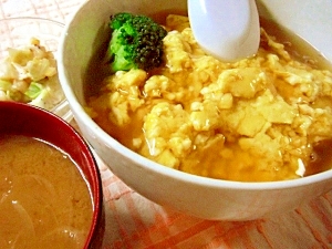 包丁いらず！やさしい味の豆腐×玉子のあんかけ丼♪