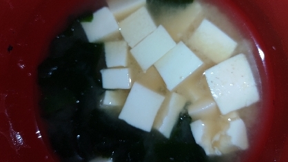 我が家の定番☆豆腐とわかめのお味噌汁