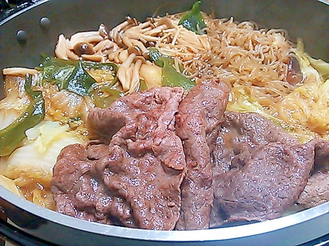 牛モモ肉ですき焼き(＾＾）かんたん味付け