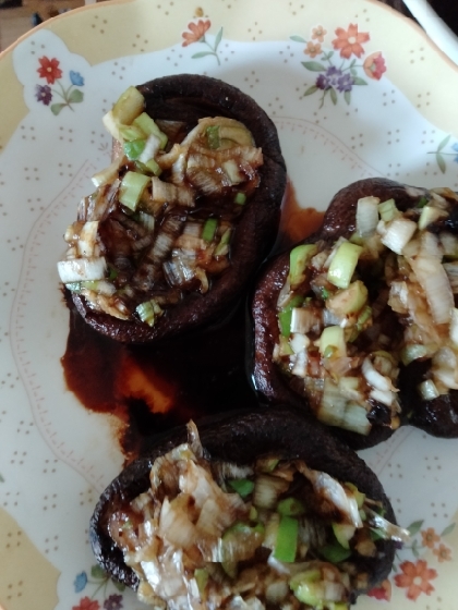 乗せて焼くだけ!!椎茸のネギ味噌焼き❤