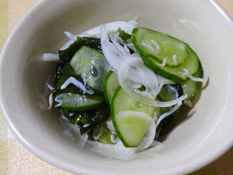 ちりめん・わかめ・新玉ねぎ・きゅうりの酢の物