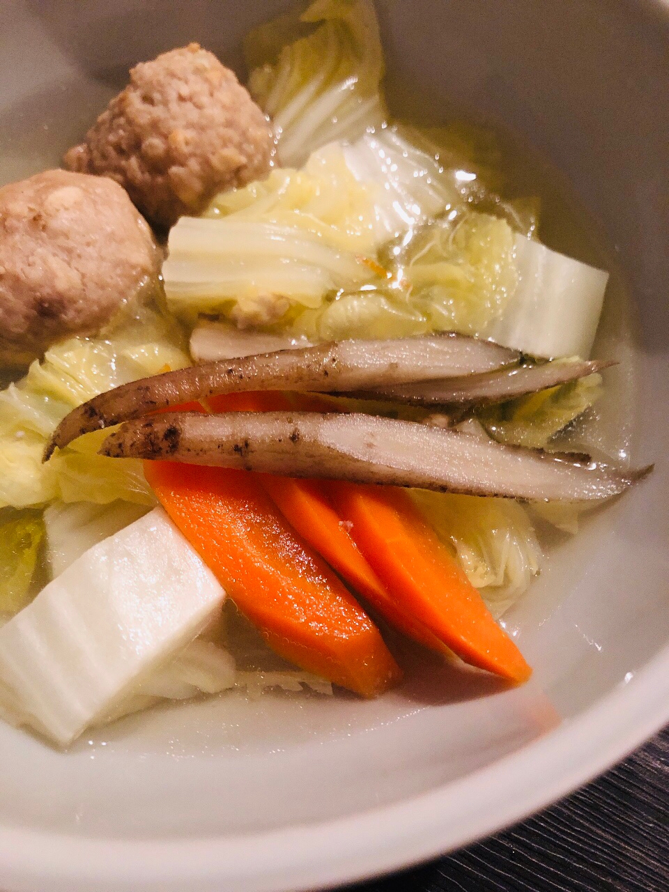 冷凍鶏団子で☆白菜が美味しい鍋風 白だしスープ