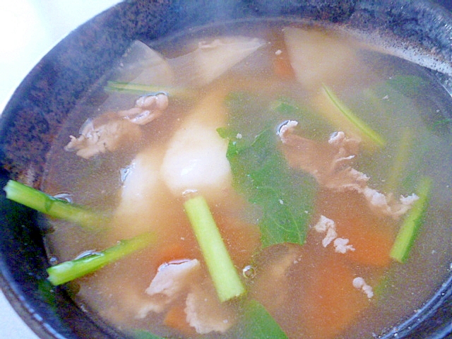 和みレシピ♪豚肉とカブとにんじんとカブの葉のお雑煮