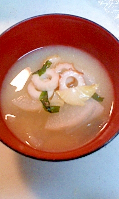 キャベツ・大根・ちくわの味噌汁