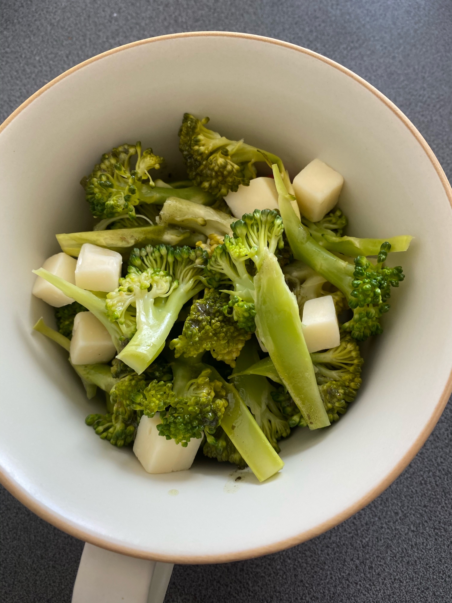 ブロッコリーのバジルサラダ レシピ 作り方 By ようくろ 楽天レシピ ブロッコリーのバジルサラダ レシピ 作り方 By ようくろ 楽天レシピ