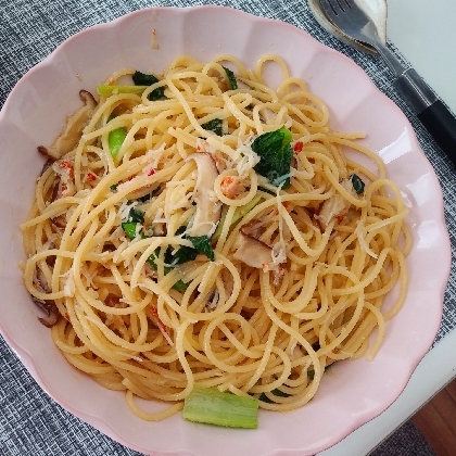 パスタレシピ　小松菜のペペロンチーノ