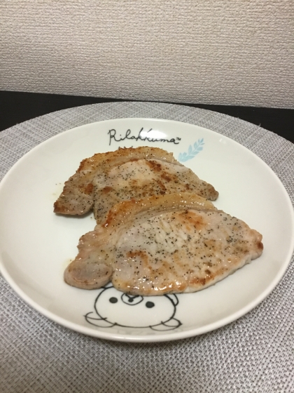 常温に戻して焼きました♡
私は脂身のないところをいただき、とても美味しかったです♡
ご馳走さまでした♡