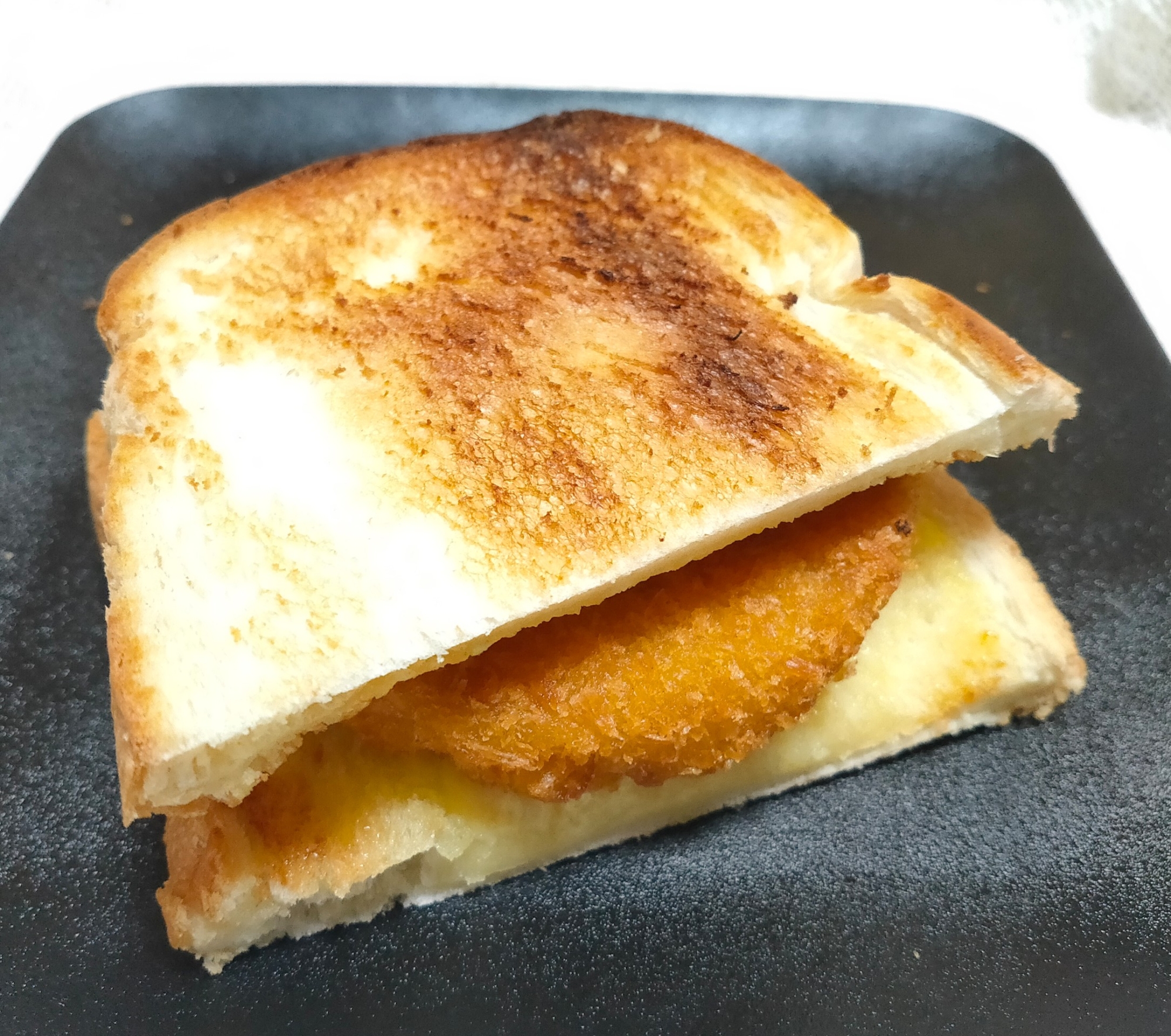 コロッケマヨネーズトーストサンド