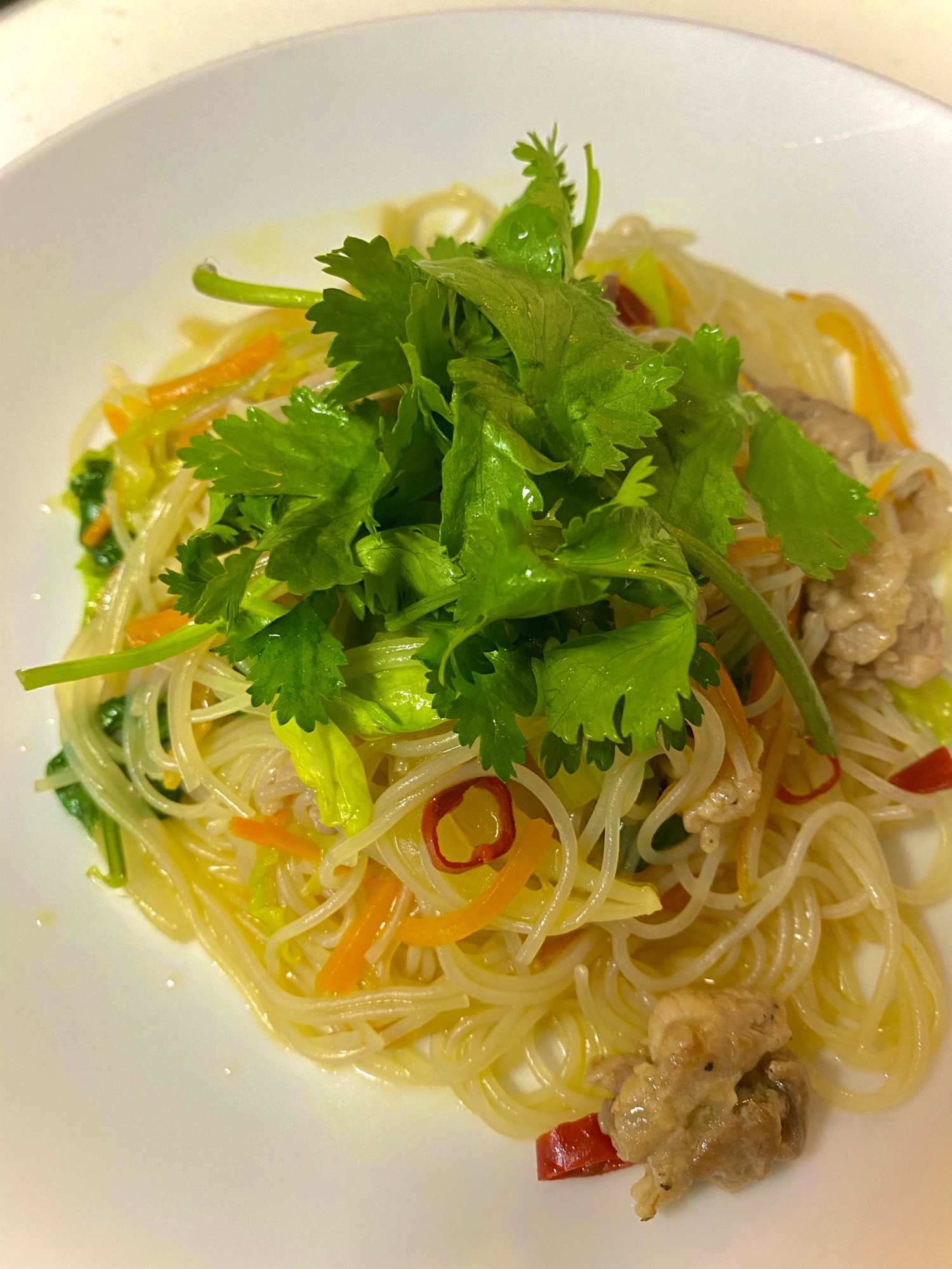 パッタイ風！豚肉とシャキシャキ野菜のピリ辛ビーフン