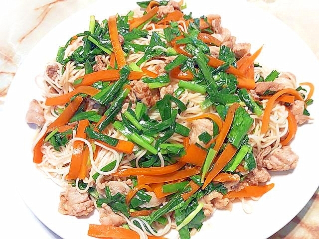 そうめんアレンジ!豚こまと素麺のチャンプルー風♪