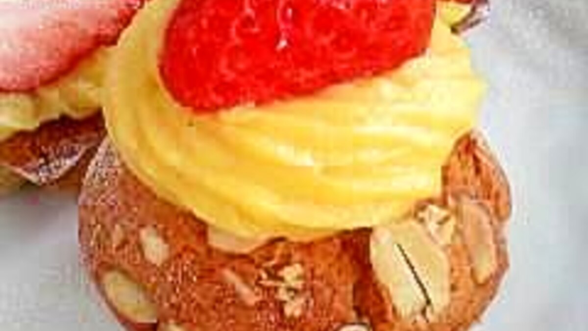 いちごをトッピング カップケーキ レシピ 作り方 By Rakutennn001 楽天レシピ いちごをトッピング カップケーキ レシピ 作り方 By Rakutennn001 楽天レシピ