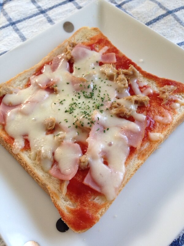 ハムとツナのピザトースト レシピ 作り方 By ミタ フーコ 楽天レシピ