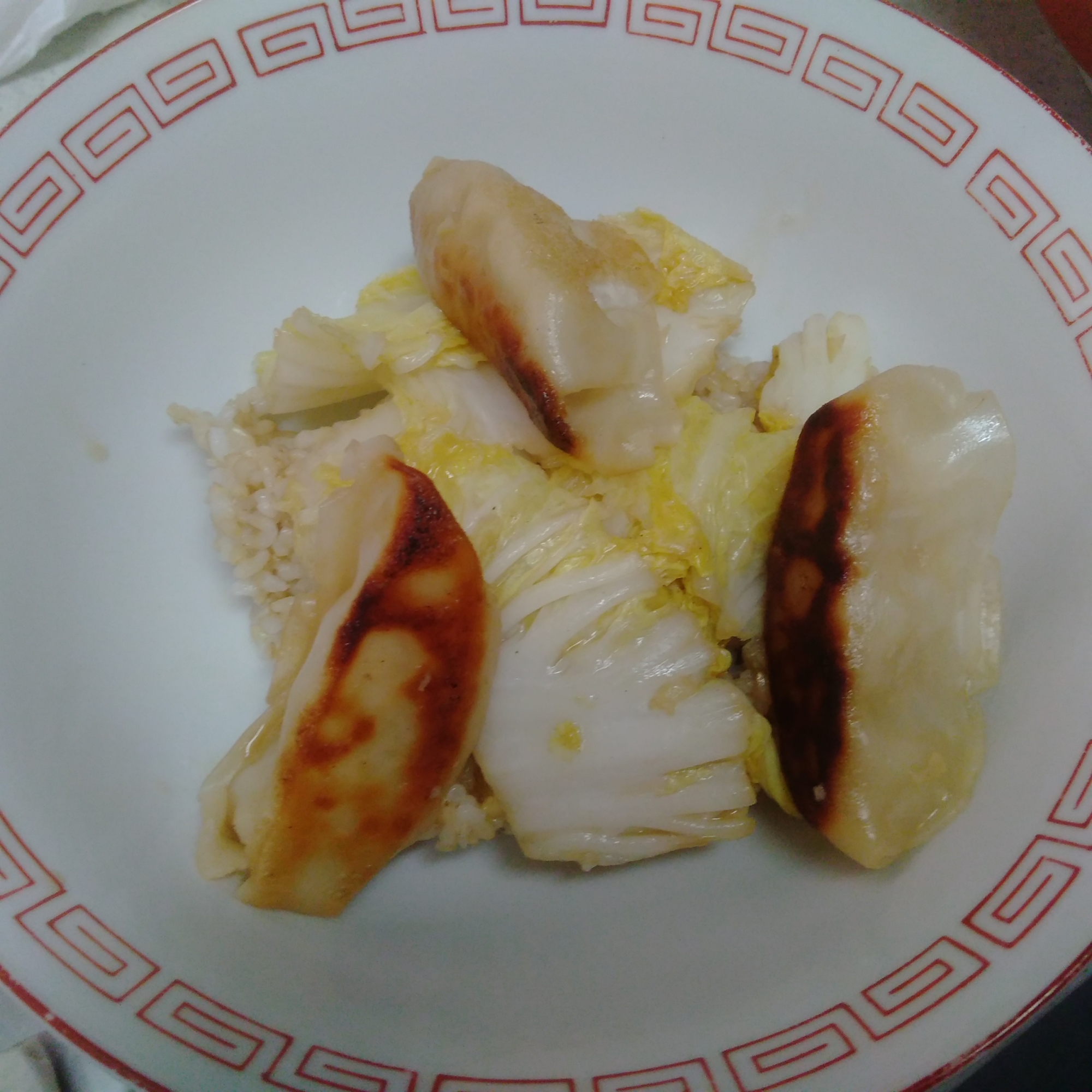 白菜と餃子のポン酢炒め丼