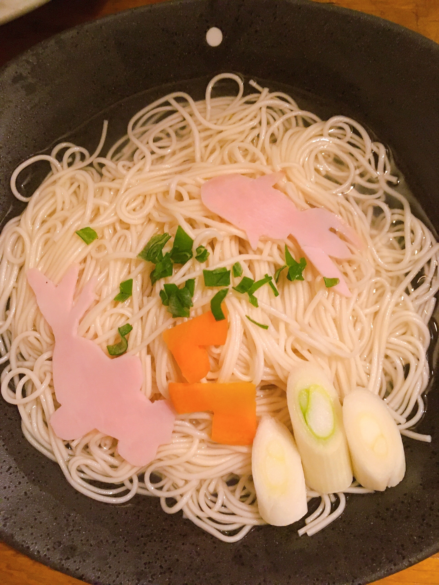 金魚が泳ぐ和のそうめん