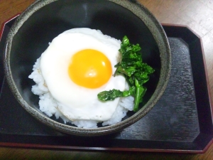 超簡単でむぅー、バカウマ!!目玉焼き丼