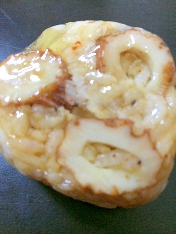 沢庵・ちくわ 七味醤油おにぎり レシピ・作り方 by ゴールデンアル