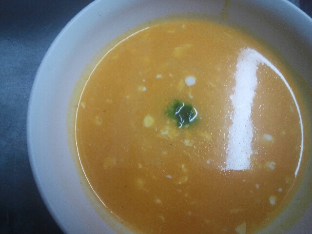 生クリームでこってり濃厚かぼちゃスープ