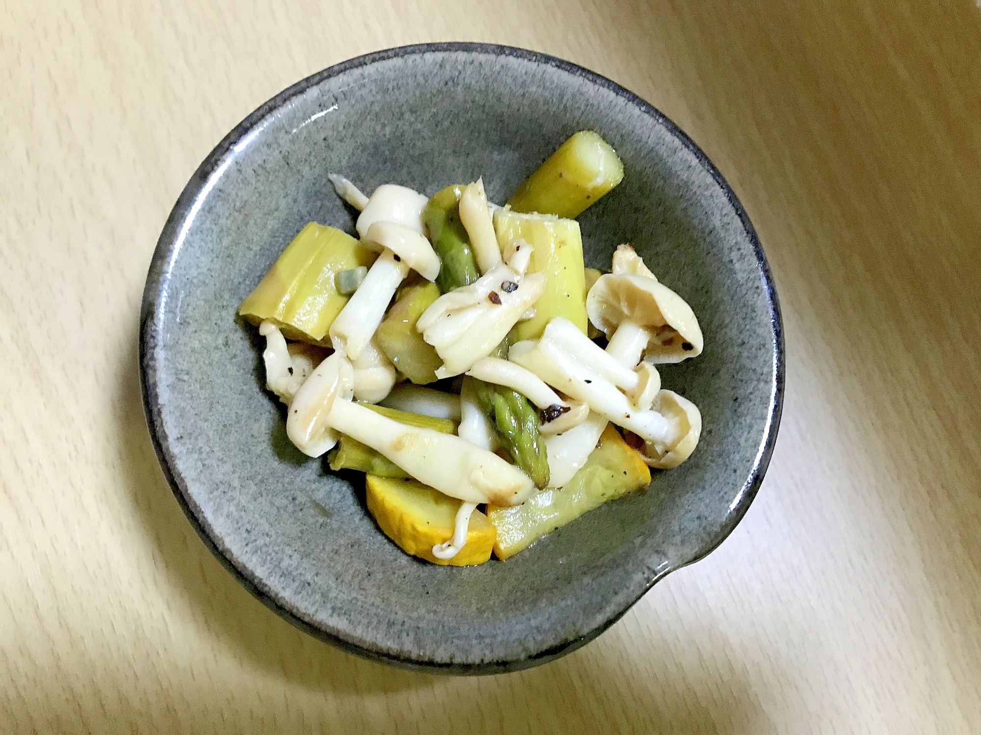 ブナピーとアスパラと黄ズッキーニのレモン風味炒め レシピ 作り方 By Getbusylivingworld 楽天レシピ ブナピーとアスパラと黄ズッキーニのレモン風味炒め レシピ 作り方 By Getbusylivingworld 楽天レシピ