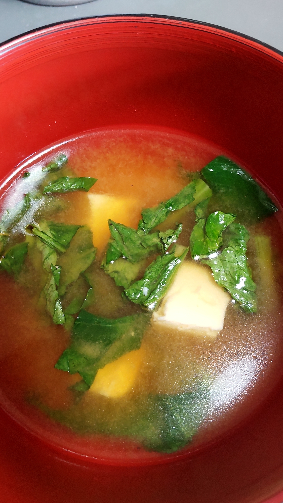 豆腐と小松菜の味噌汁