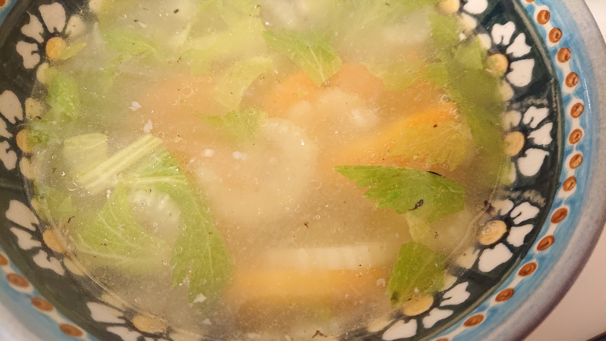 美味しい⭐人参とセロリの中華スープ