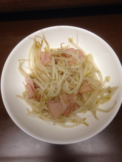 とっても簡単でお値打ちでできました。
何をかけて食べようか迷いましたが、今回は醤油にしました。また色々試してみます。