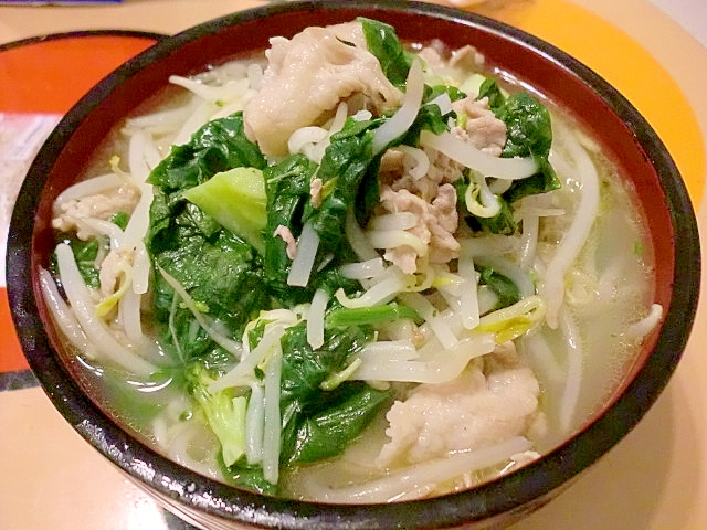 カブの葉と塩豚のラーメン♪