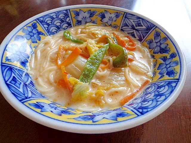 残り物お野菜スープで♪ひんやりまろやか辛乳麺