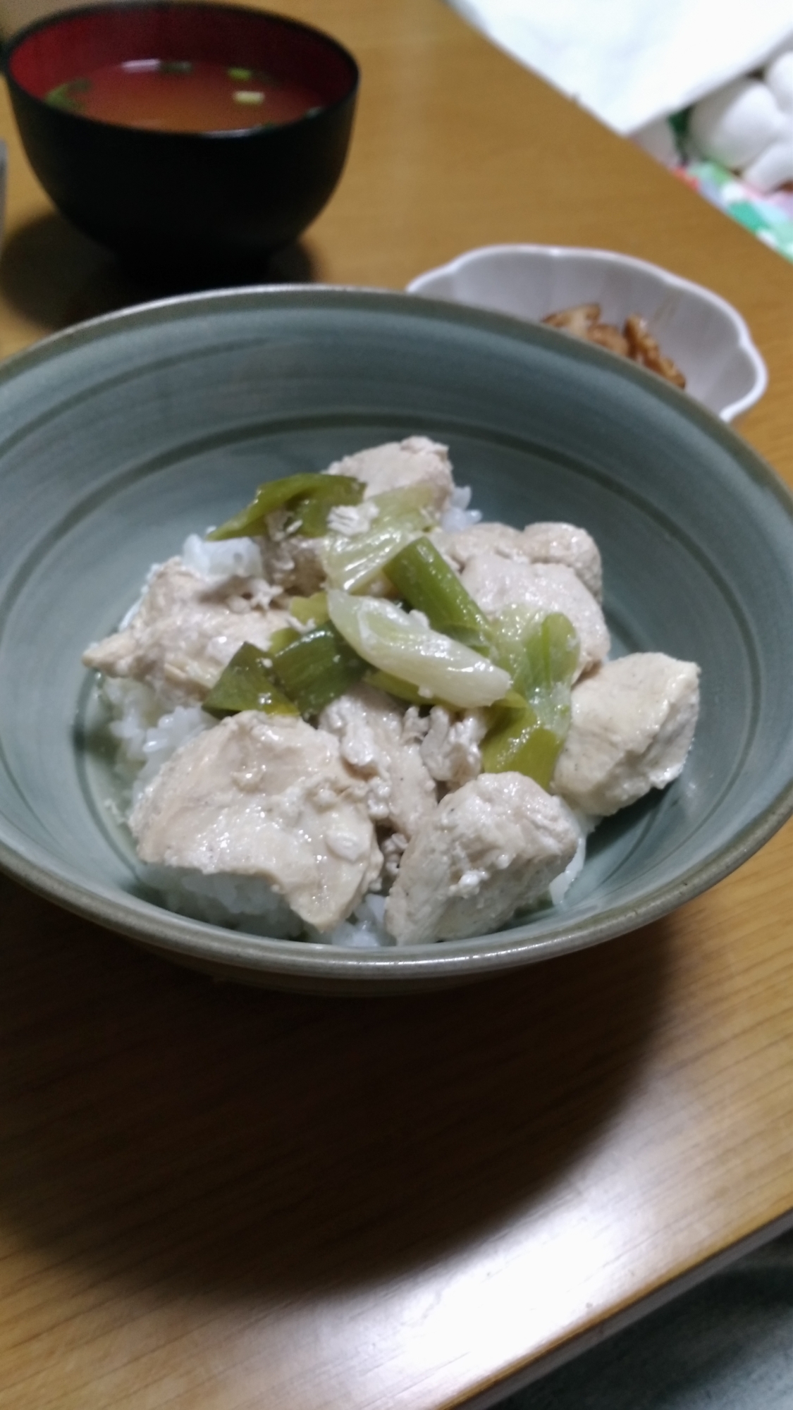 ねぎ塩とり丼