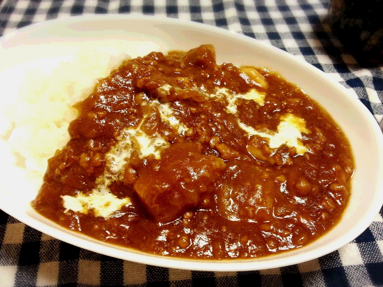 スタミナ!! ゴロゴロにんにくカレー♪
