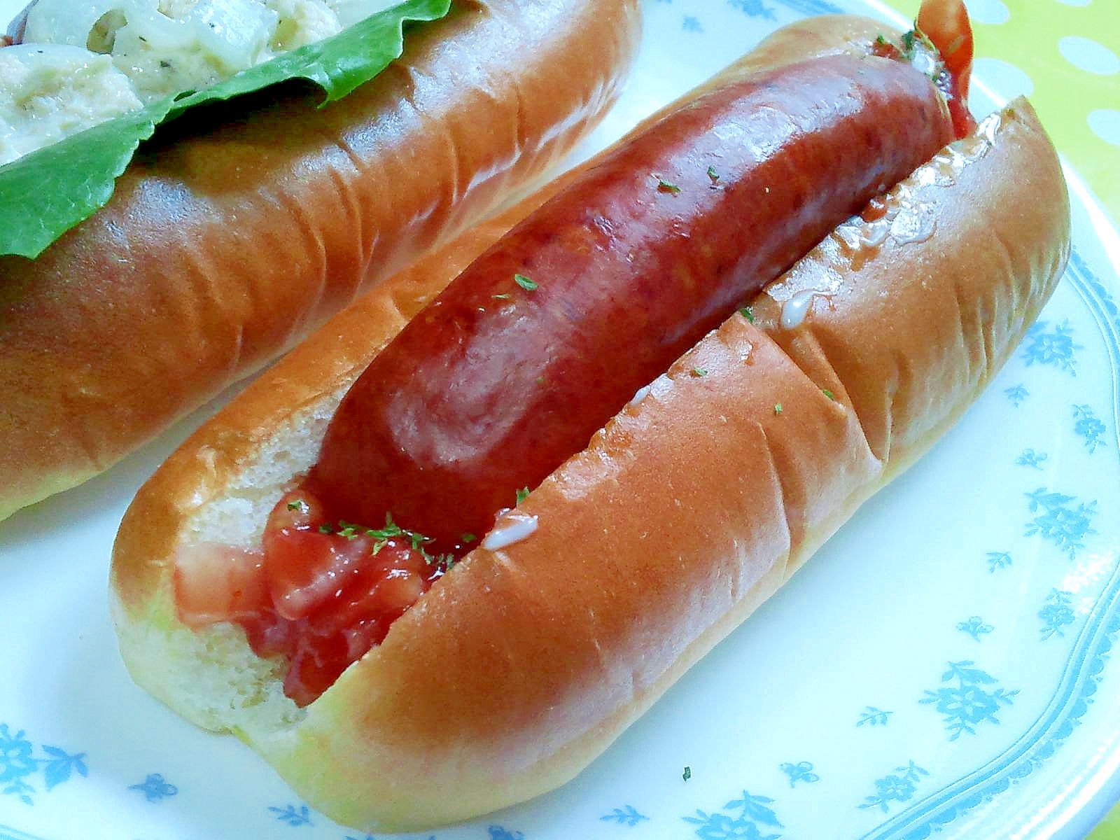 酢玉ねぎ活用♪サルサ風ホットドッグ