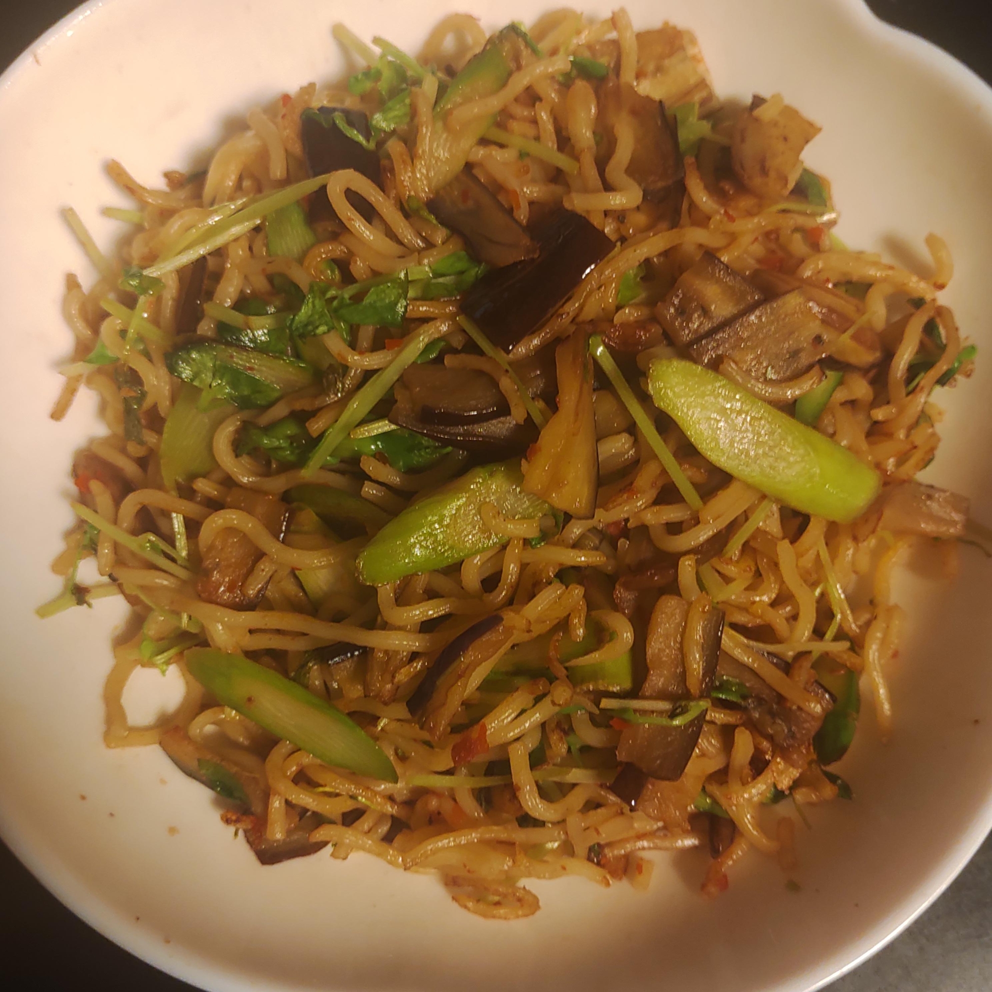 豆苗、アスパラ、なす、豆板醤焼きそば