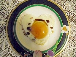ハートの目玉焼きはいかが レシピ・作り方 by mimi2395 - 楽天レシピ