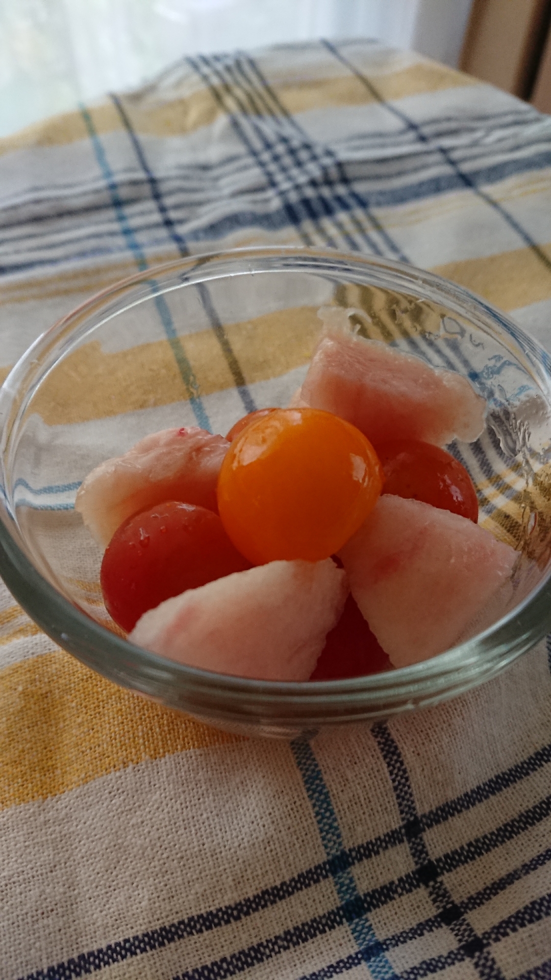 フルーツトマトと桃のサラダ♡