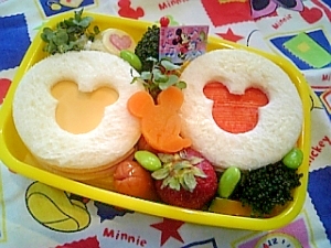 簡単キャラ弁 ミッキーサンドイッチのお弁当 レシピ 作り方 By Cherry05 楽天レシピ 簡単キャラ弁 ミッキーサンドイッチのお弁当 レシピ 作り方 By Cherry05 楽天レシピ