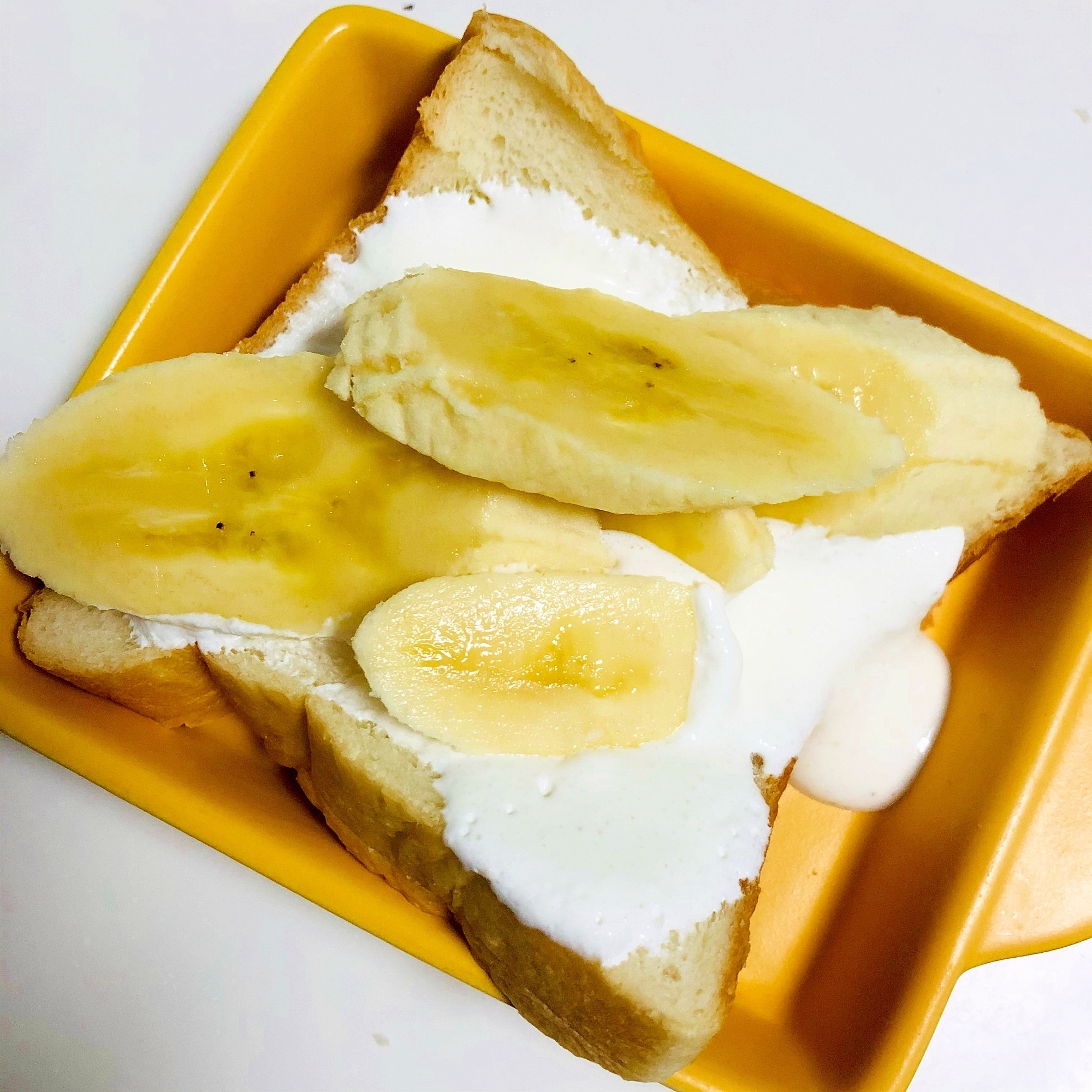 バナナとクリームのトースト