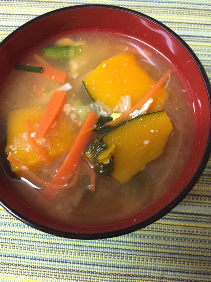 白菜とかぼちゃとしめじの味噌汁
