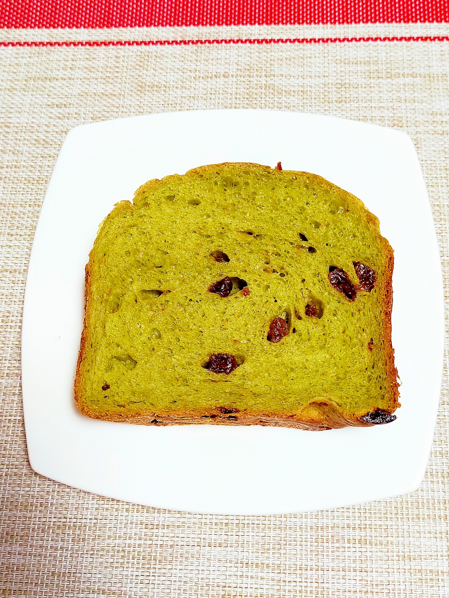 HBで☆抹茶とレーズンの食パン