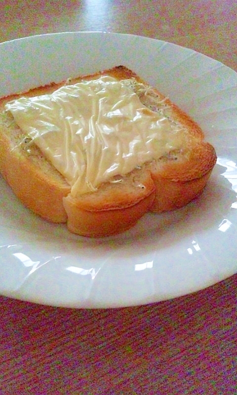 しらすチーズトースト