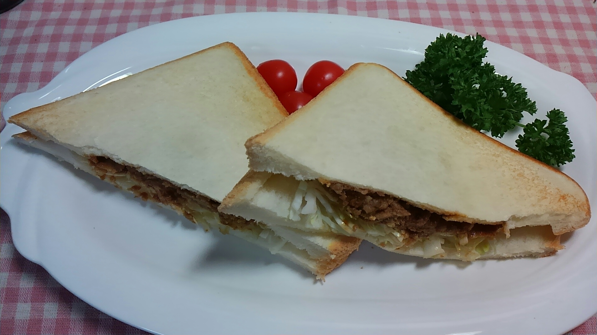 挽き肉とキャベツのホットサンド☆