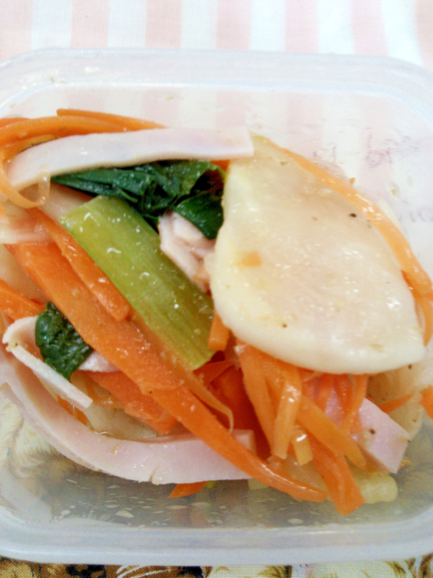 カブのマリネサラダ