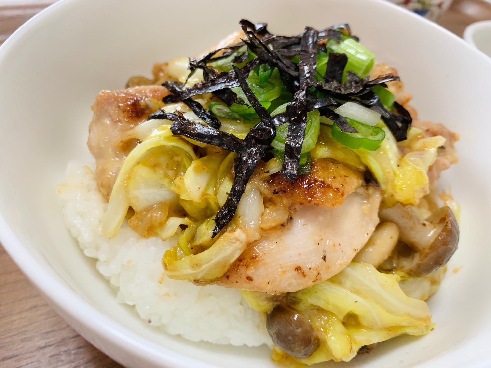 クセになる♡簡単チキン味噌マヨ丼