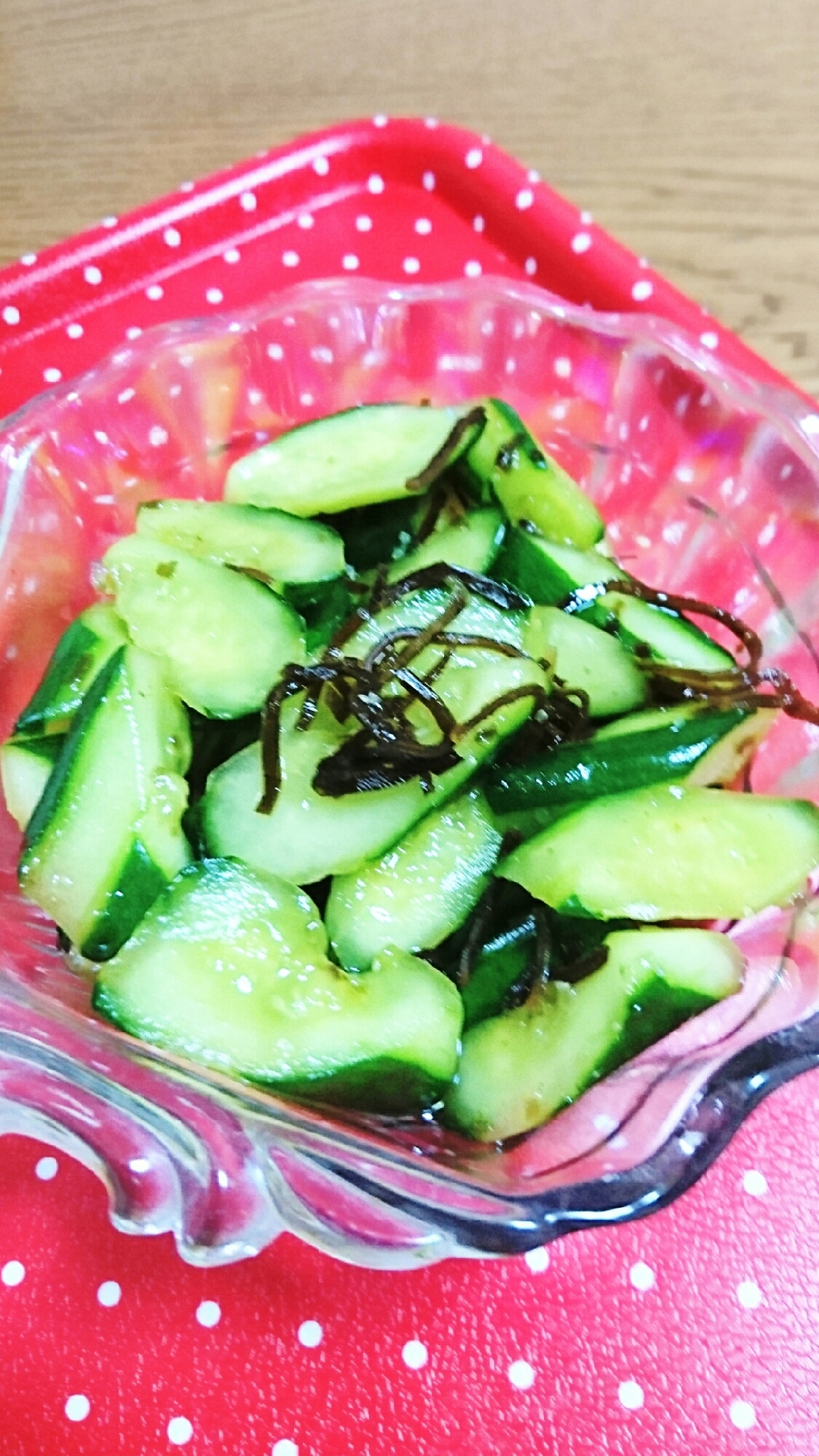 レンジで30秒 キュウリと塩昆布の浅漬け